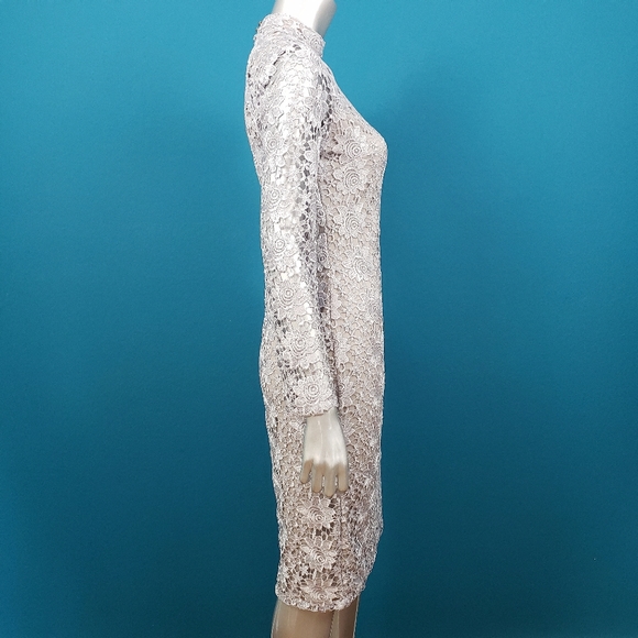 🆕️ 🎬 CLUB L LONDON Silver Crochet Lace Midi Dress // (NWT) - Picture 10 of 12